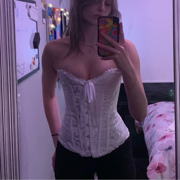 !SOLD! White Corset - Picture 1 of 3